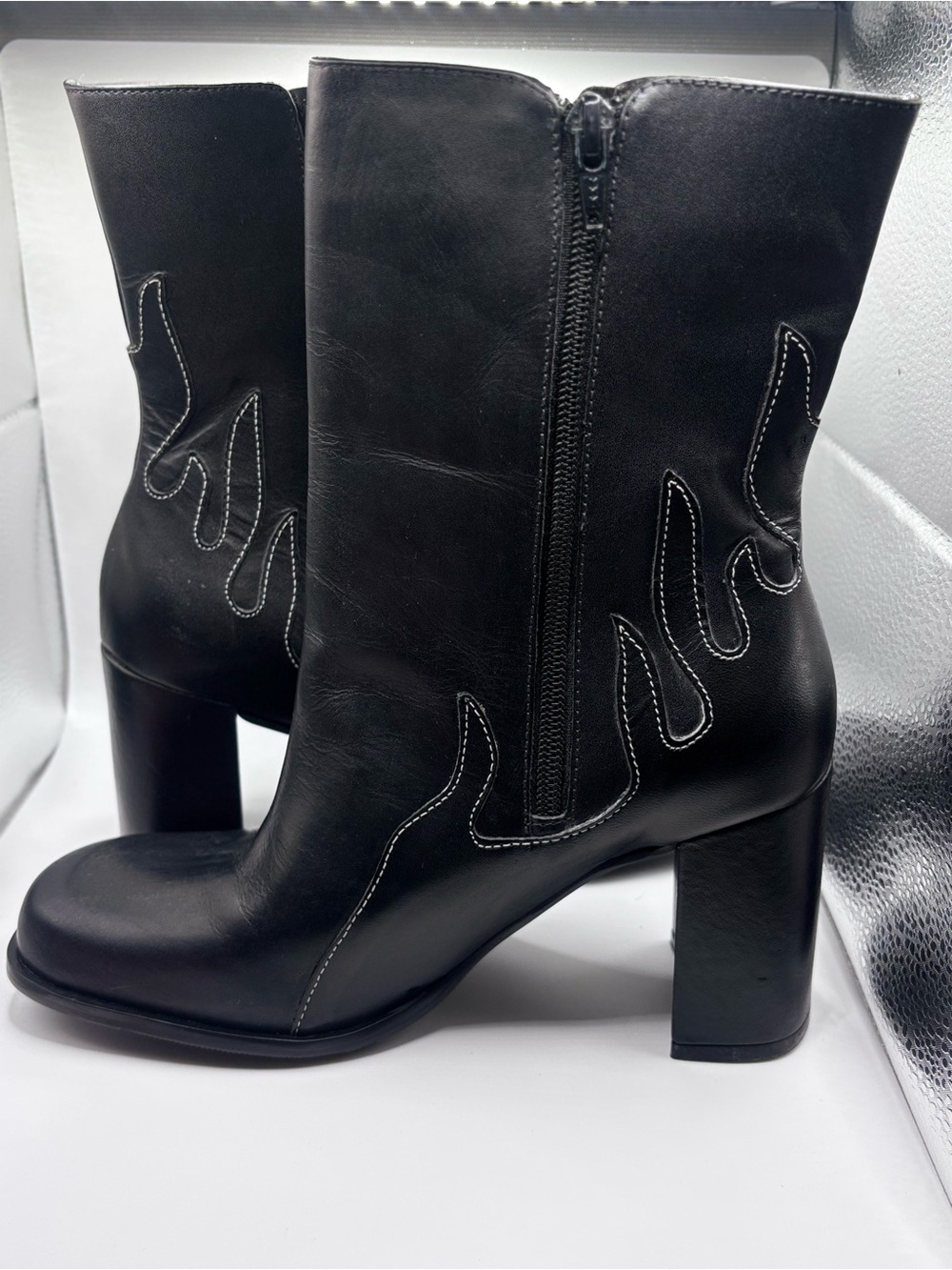 Harley-Davidson Black Mid-Calf Heeled Boots with White Stitching - Picture 2 of 7